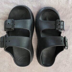 KuaiLu Ladies Sport Slides (Size 8.5)